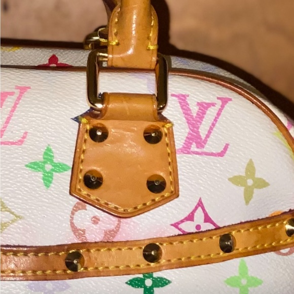 Louis Vuitton Authentic Vintage White Mono Purse - Picture 9 of 10